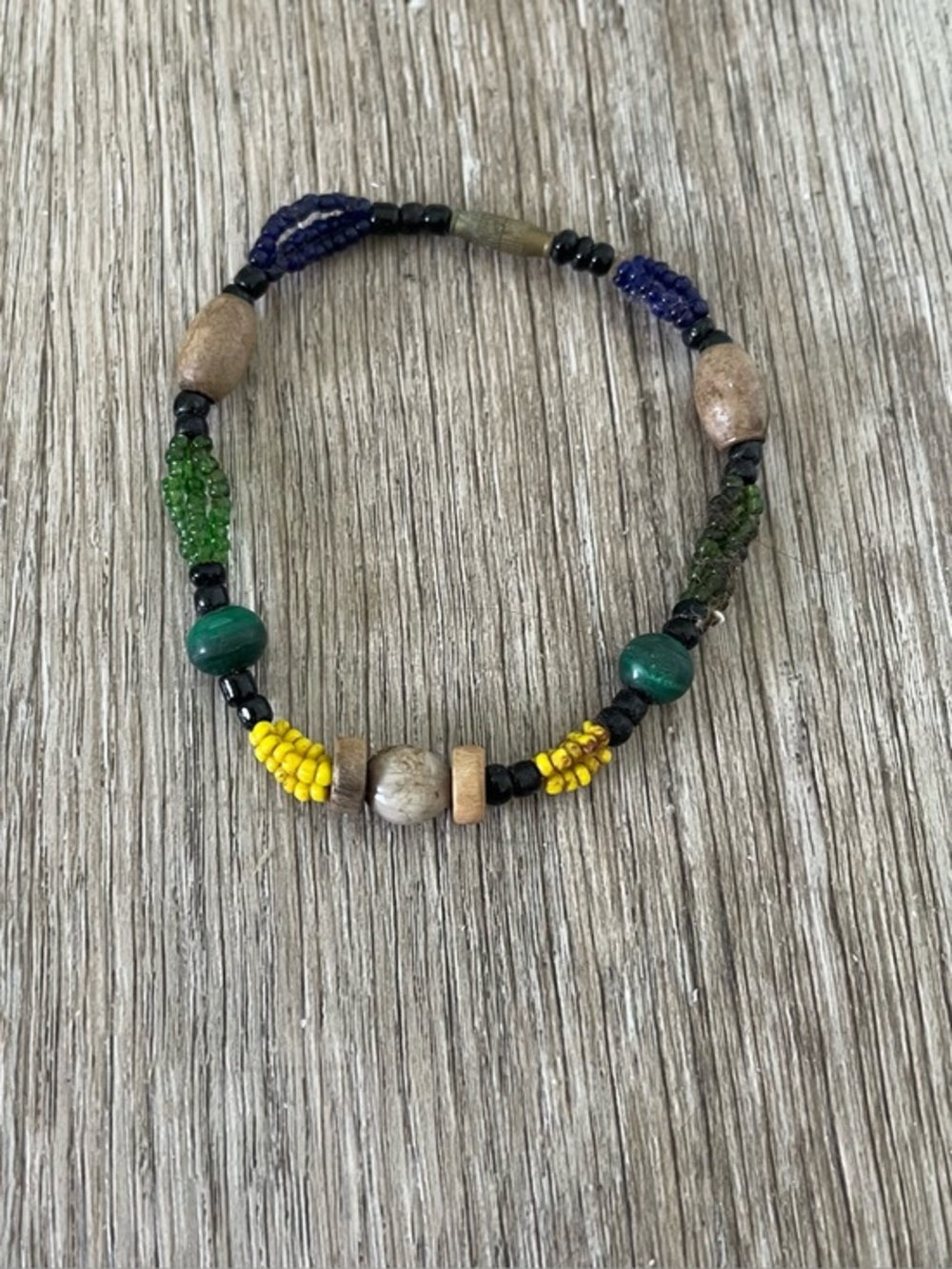Boho Handmade-Style Beaded Bracelet – Multicolor Blue Green Yellow Black